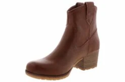 B.O.C Alenni Women’s Fashion Boot -Bearpaw Shop boc alenni brown alenni brown05