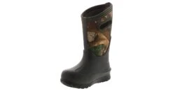 Bogs Neo-Classic Real Tree Boys’ (1-7) Weather Boot -Bearpaw Shop bogs 78707 301 neoclassicrealtree camo05