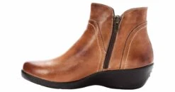 Propet Waverly Women's Boot -Bearpaw Shop propet waverly tan waverly 04