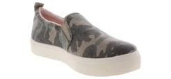 Skechers Poppy Camo Women’s Casual Shoe -Bearpaw Shop skechers 155481 camo poppycamo camo05