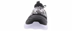 Under Armour Runpay Boys’ (11-3) Running Shoe -Bearpaw Shop underarmour bpsrunplaycamo 3025191001 black06